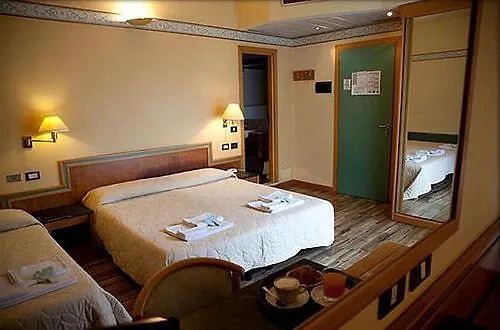 Hotel Marina Bay Римини 3*,  Италия