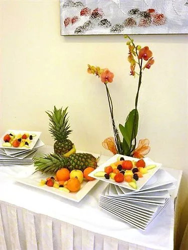 Hotel Marina Bay Римини