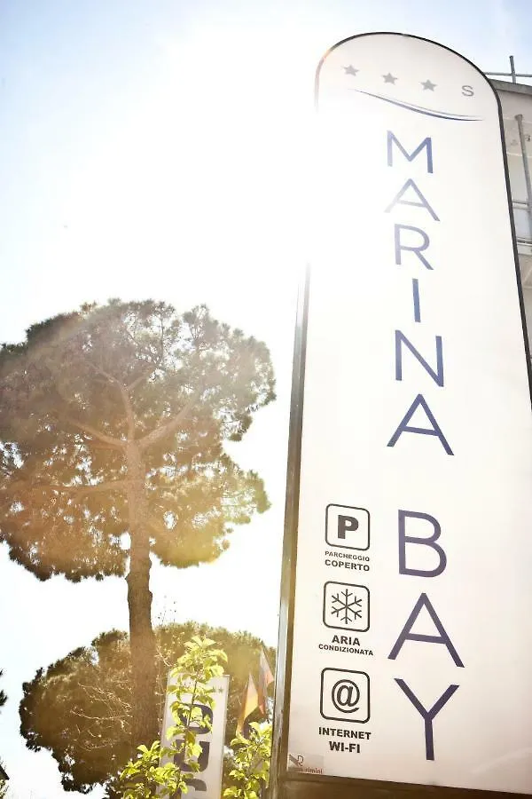 Hotel Marina Bay Римини